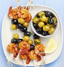 SHRIMP SKEWERS WITH OLIVES